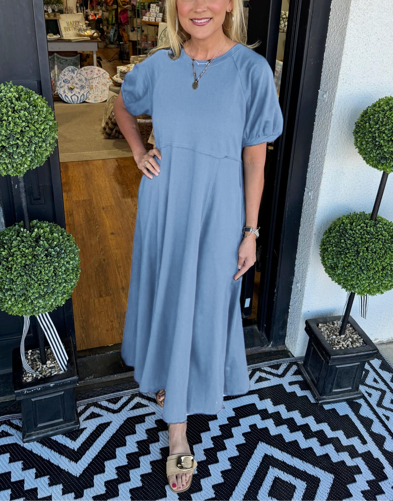Holly | Chic Puff Sleeve Round Neck Maxi Dress