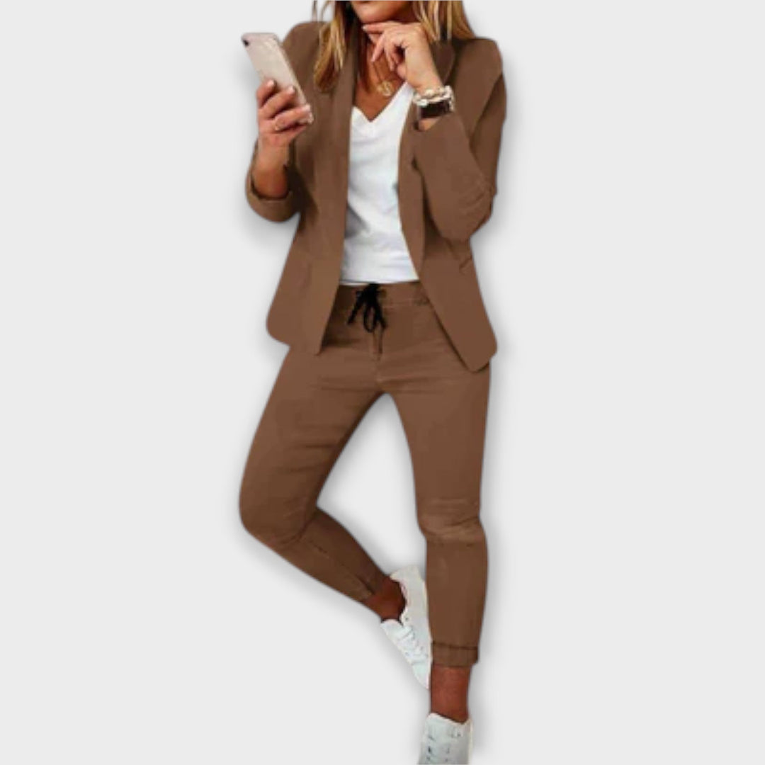 Annie | Elegant Blazer Set.