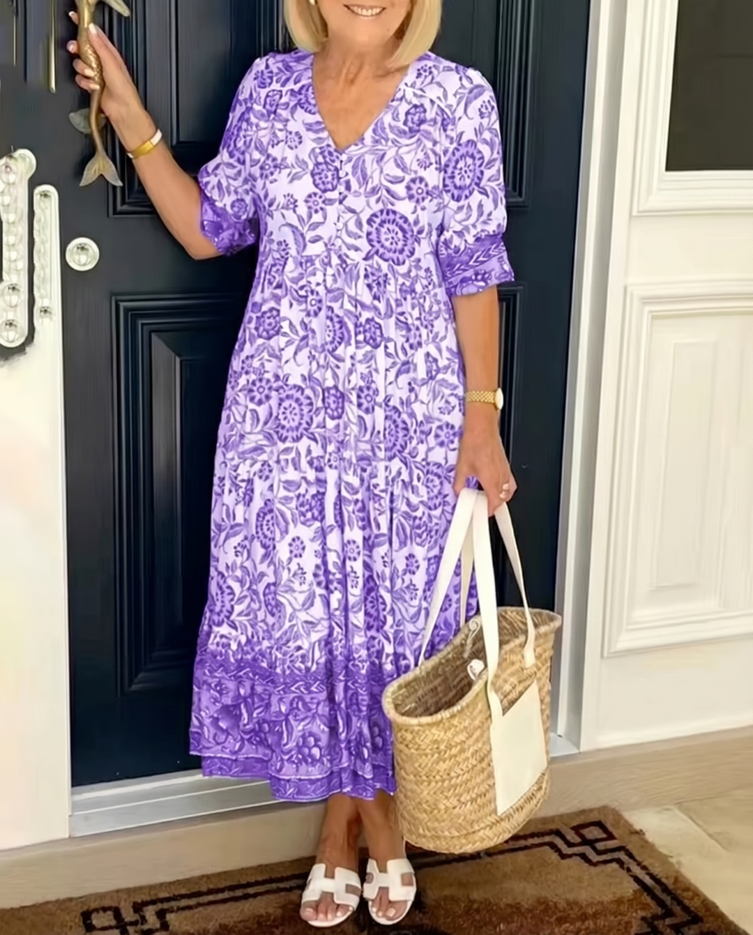 Kesha | Graceful V-Neck Floral