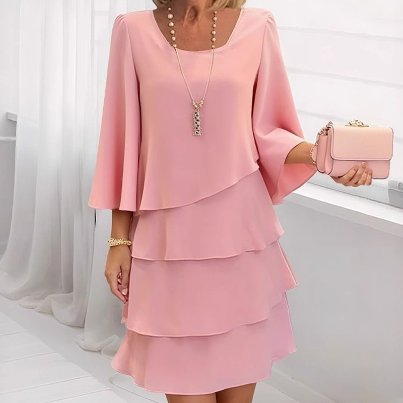 Claire - Elegant Dress With a Square Neckline